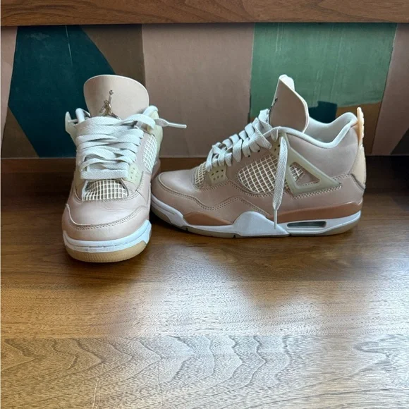 Air Jordan 4 Retro “SHIMMER” - Picture 5 of 8